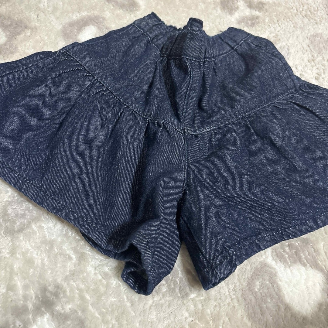 GU(ジーユー)のGU★デニムフレアショートパンツ 120 キッズ/ベビー/マタニティのキッズ服女の子用(90cm~)(パンツ/スパッツ)の商品写真