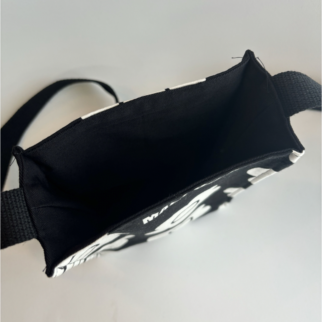 MARY QUANT(マリークワント)のハンドメイド　サコッシュ　ショルダーバッグ　マリークワント ハンドメイドのファッション小物(バッグ)の商品写真