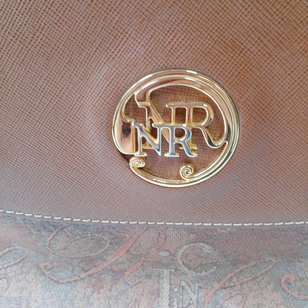 NINA RICCI(ニナリッチ)の【人気❣️】NINA RICCIハンドバッグ総柄ブラウンレトロブランドロゴ金具 レディースのバッグ(ハンドバッグ)の商品写真