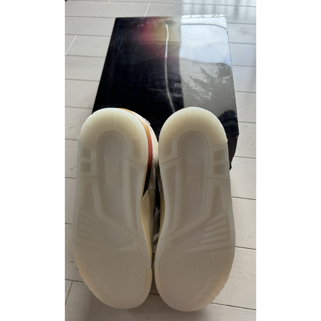 NIKE(ナイキ)のJ Balvin × Nike Air Jordan 3 Retro SP メンズの靴/シューズ(スニーカー)の商品写真