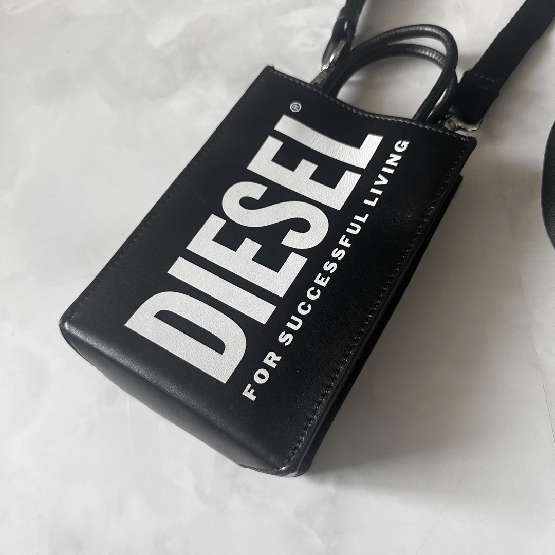 DIESEL(ディーゼル)の【DIESEL】 3D SHOPPER M ショッパー バッグ ショルダーバッグ レディースのバッグ(ショルダーバッグ)の商品写真
