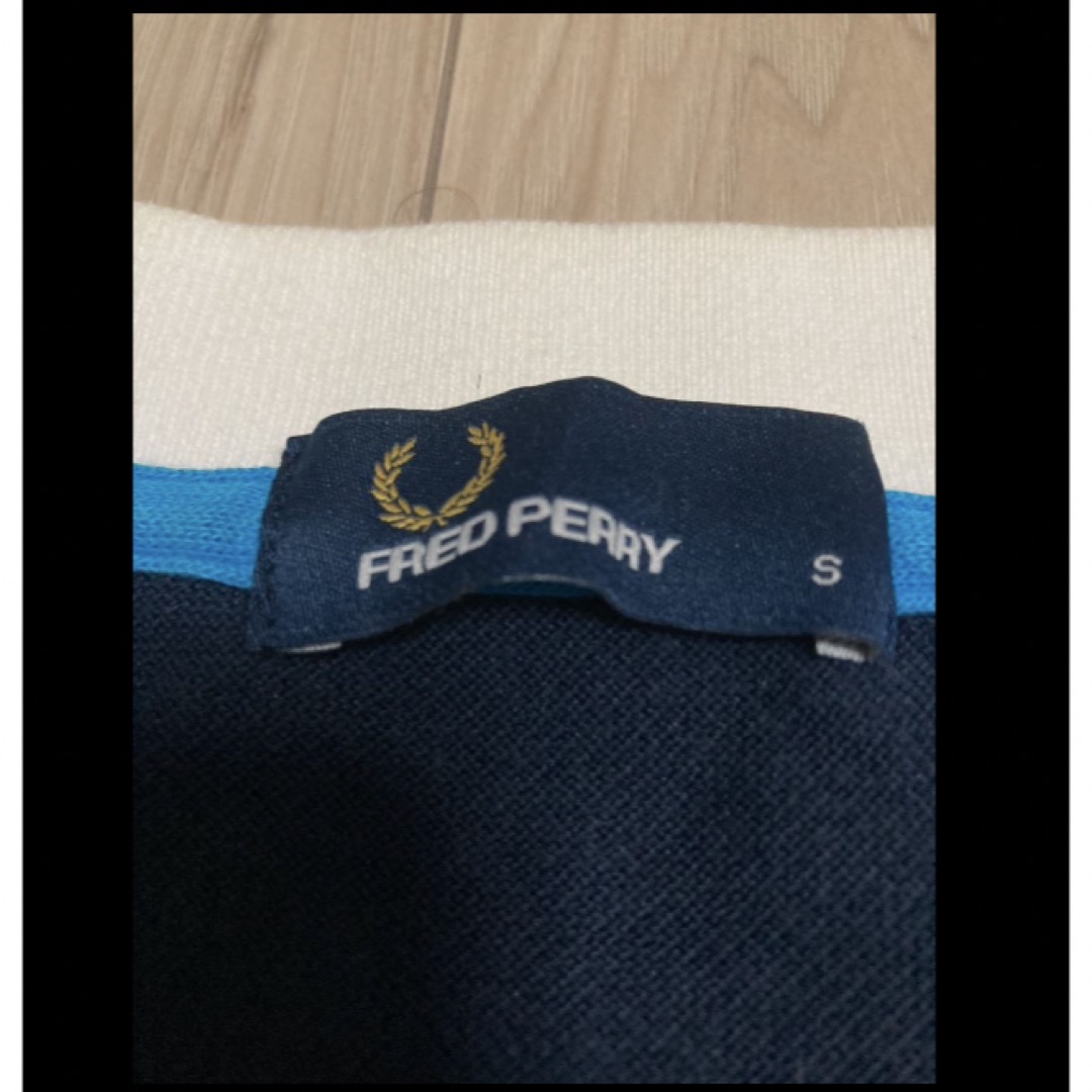 FRED PERRY(フレッドペリー)のフレッドペリーネイビーコットンレディースポロ レディースのトップス(ポロシャツ)の商品写真