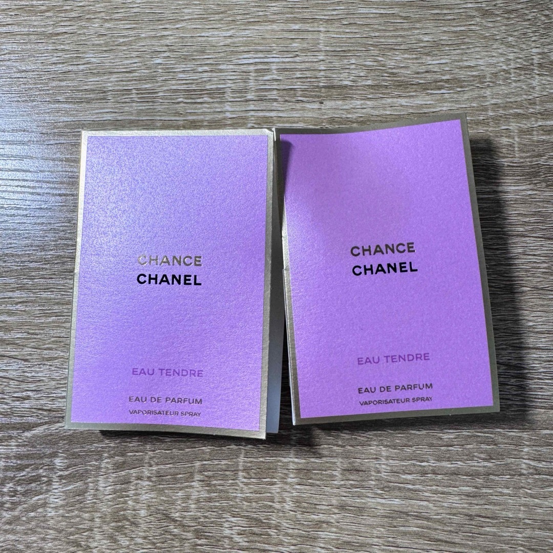 CHANEL(シャネル)のCHANEL チャンスオータンドュルオードゥパルファム 1.5ml2点 香紙2点 コスメ/美容の香水(香水(女性用))の商品写真