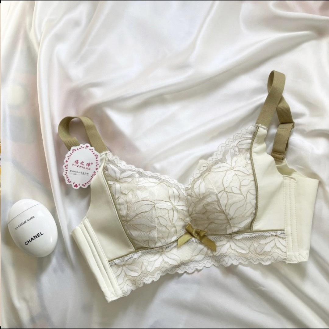 ノンワイヤーブラ ナイトブラ 柔らかパット ホワイト リボン レディースの下着/アンダーウェア(ブラ)の商品写真