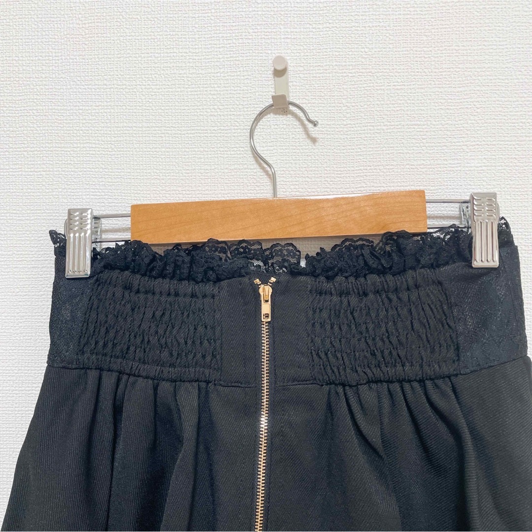 ROJITA(ロジータ)のROJITA ロジータ サイドバックルフレアスカート 黒 ゴス 地雷系 サブカル レディースのスカート(ミニスカート)の商品写真