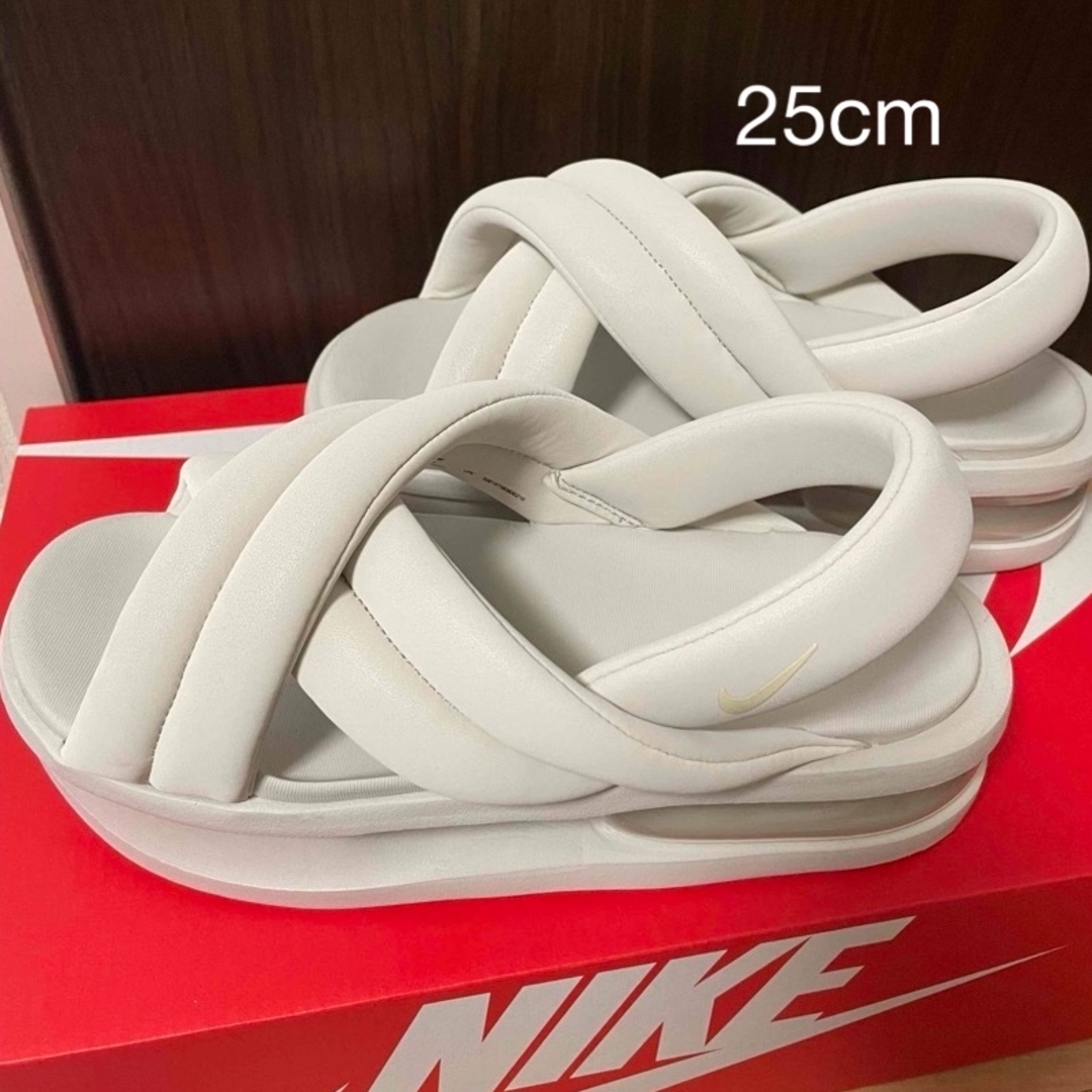 NIKE(ナイキ)のエアマックスアイラ25cm レディースの靴/シューズ(サンダル)の商品写真