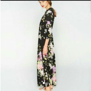 ザラ(ZARA)のZARA 新品 ロングワンピース M　深田恭子 長谷川京子 着用 花柄(ロングワンピース/マキシワンピース)