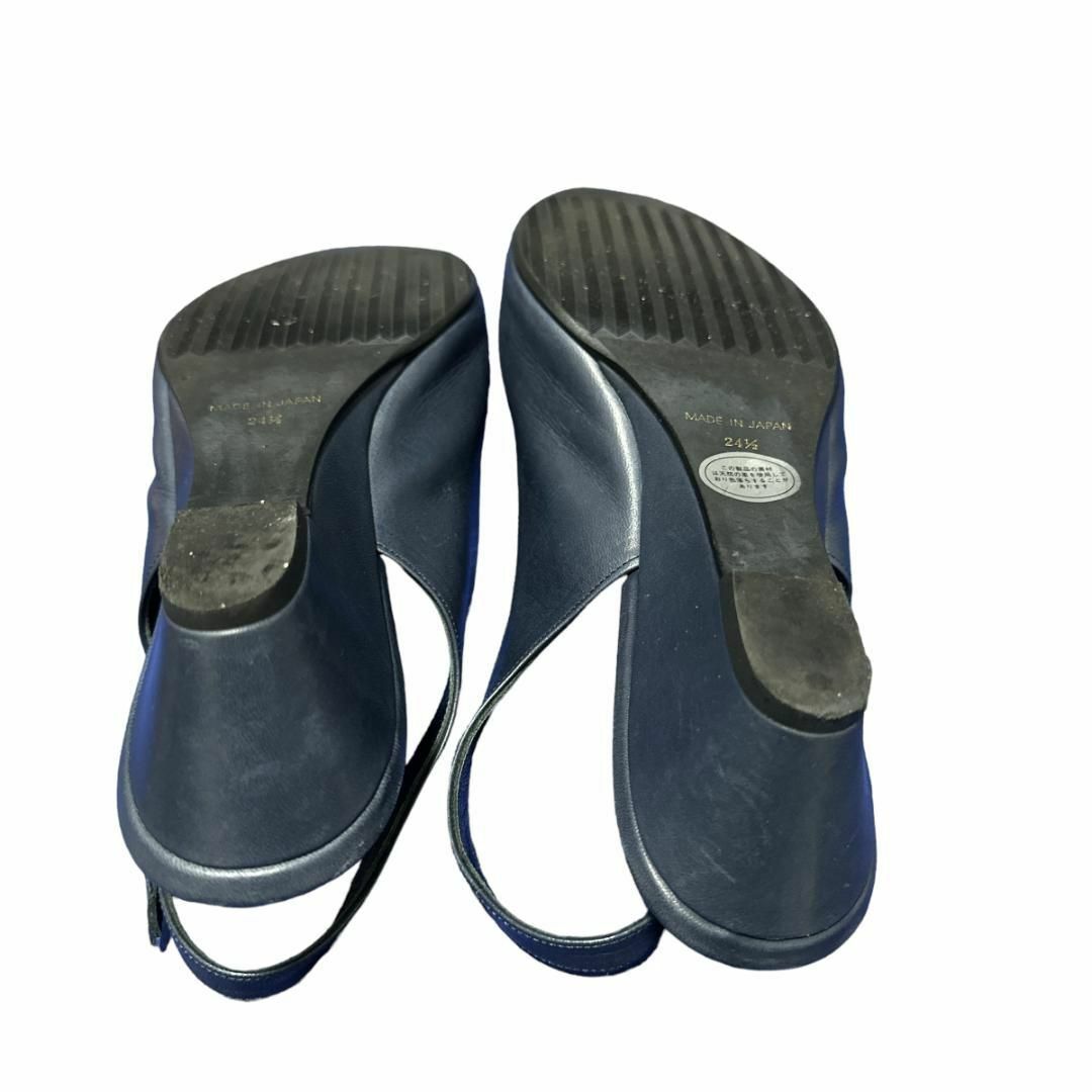 No. 21(ナンバートゥエンティワン)のナンバートゥエンティワン　バックストラップパンプス　ネイビー 24.5cm レディースの靴/シューズ(ハイヒール/パンプス)の商品写真