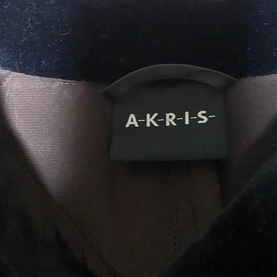 AKRIS(アクリス)の【大人気◎】AKRIS ステンカラーキルトロングコート 40 シルク100% レディースのジャケット/アウター(ロングコート)の商品写真