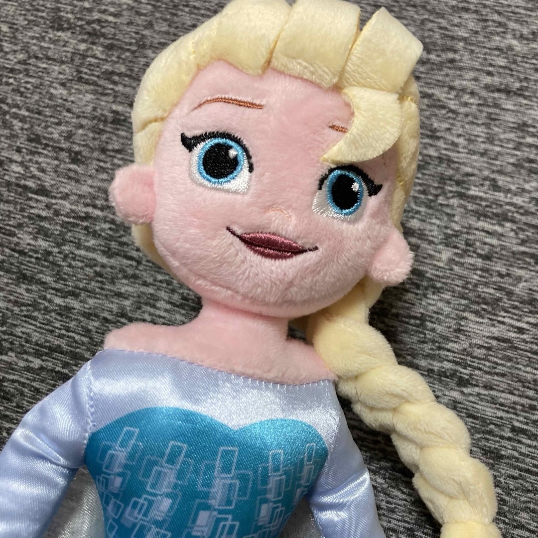 Disney(ディズニー)のアナと雪の女王　エルサ　ぬいぐるみ キッズ/ベビー/マタニティのおもちゃ(ぬいぐるみ/人形)の商品写真