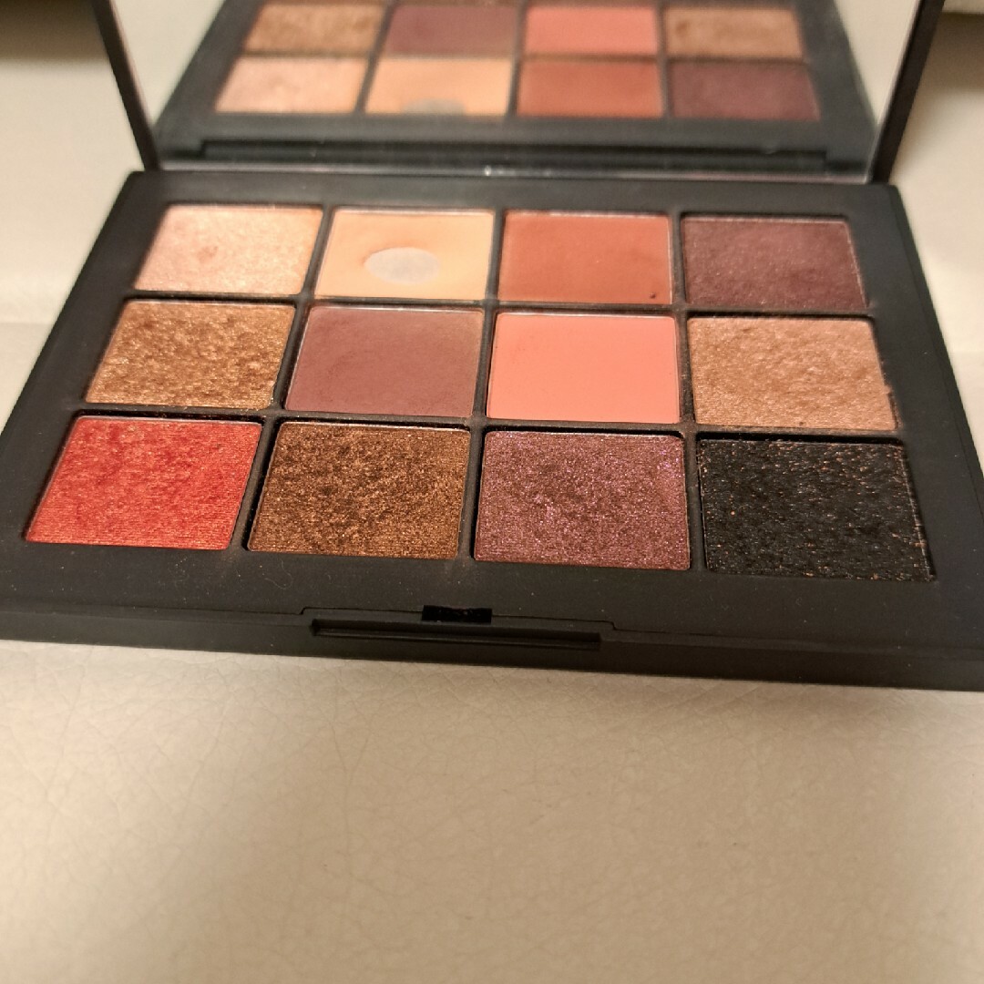 NARS(ナーズ)のエクストリームエフェクト　アイシャドーパレット　NARS コスメ/美容のベースメイク/化粧品(アイシャドウ)の商品写真