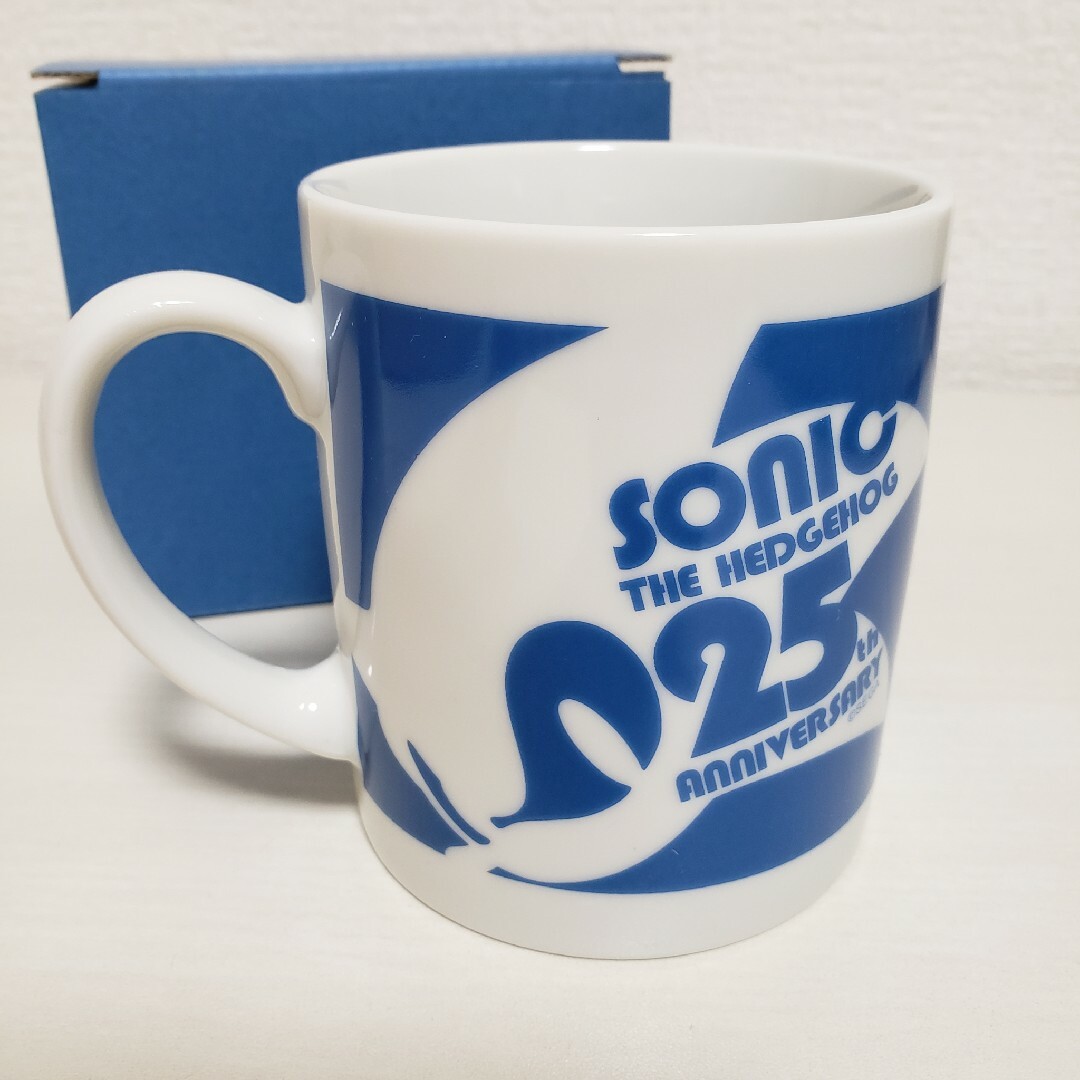 SEGA(セガ)のソニック 25周年 マグカップ インテリア/住まい/日用品のキッチン/食器(グラス/カップ)の商品写真