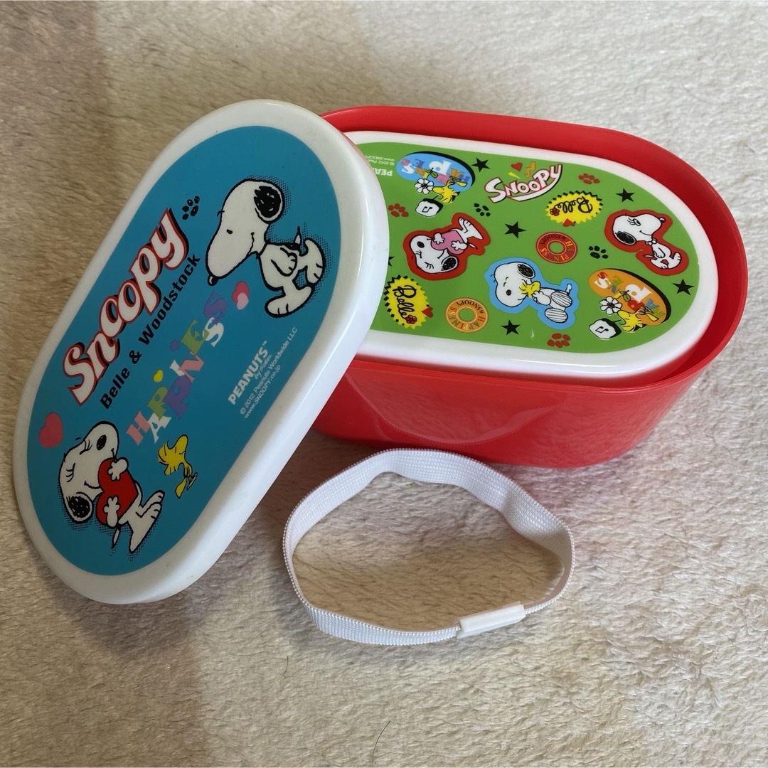 SNOOPY(スヌーピー)の未使用　スヌーピー　お弁当箱　4つ　まとめ売り　重ねられる エンタメ/ホビーのおもちゃ/ぬいぐるみ(キャラクターグッズ)の商品写真