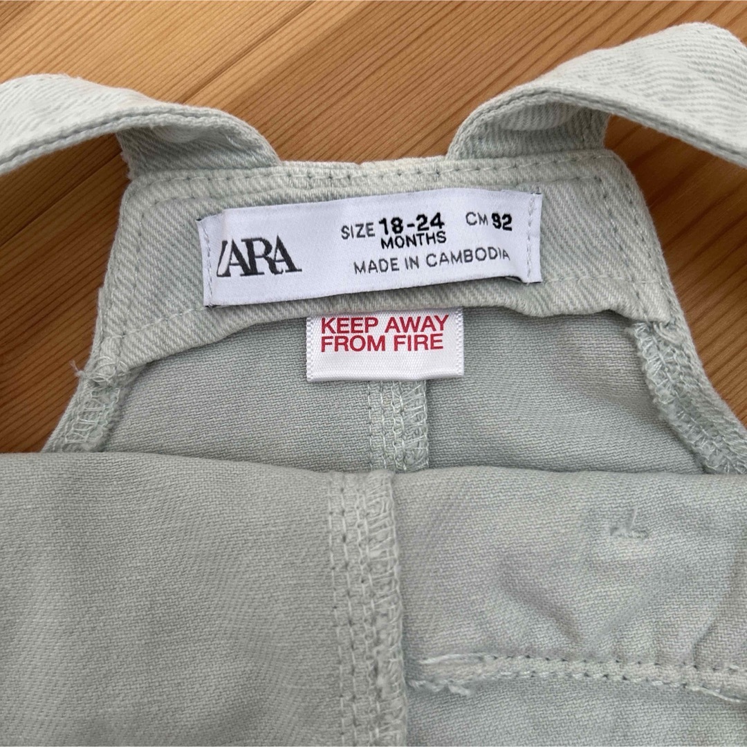 ZARA KIDS(ザラキッズ)のZARAKIDS ザラ　ジャンパースカート　水色　92 女の子服　子ども服 キッズ/ベビー/マタニティのキッズ服女の子用(90cm~)(ワンピース)の商品写真