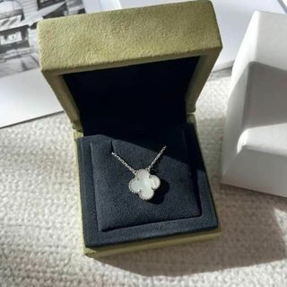 ヴァンクリーフアンドアーペル(Van Cleef & Arpels)のヴァンクリーフ ヴィンテージ アルハンブラ ネックレス WG ホワイトゴールド(ネックレス)