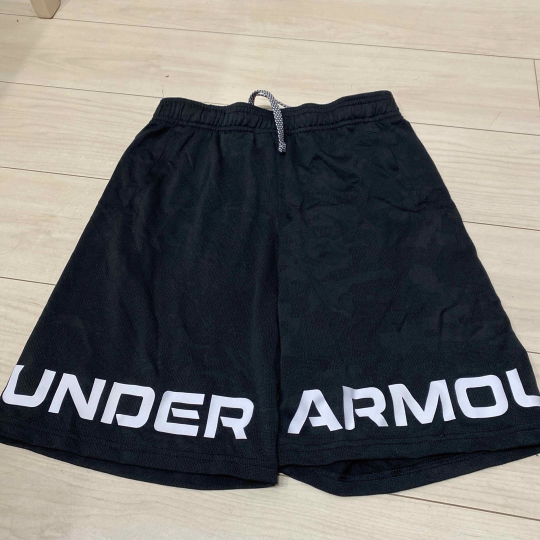 UNDER ARMOUR(アンダーアーマー)のアンダーアーマー キッズ/ベビー/マタニティのキッズ服男の子用(90cm~)(パンツ/スパッツ)の商品写真