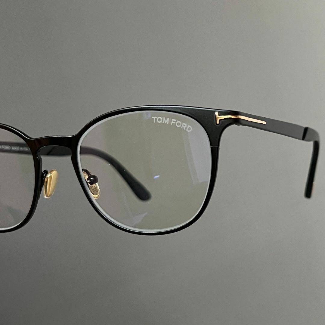 TOM FORD EYEWEAR(トムフォードアイウェア)のメガネ トムフォード ブルーライトカットメガネ ボストン ブラック 黒 金 レディースのファッション小物(サングラス/メガネ)の商品写真