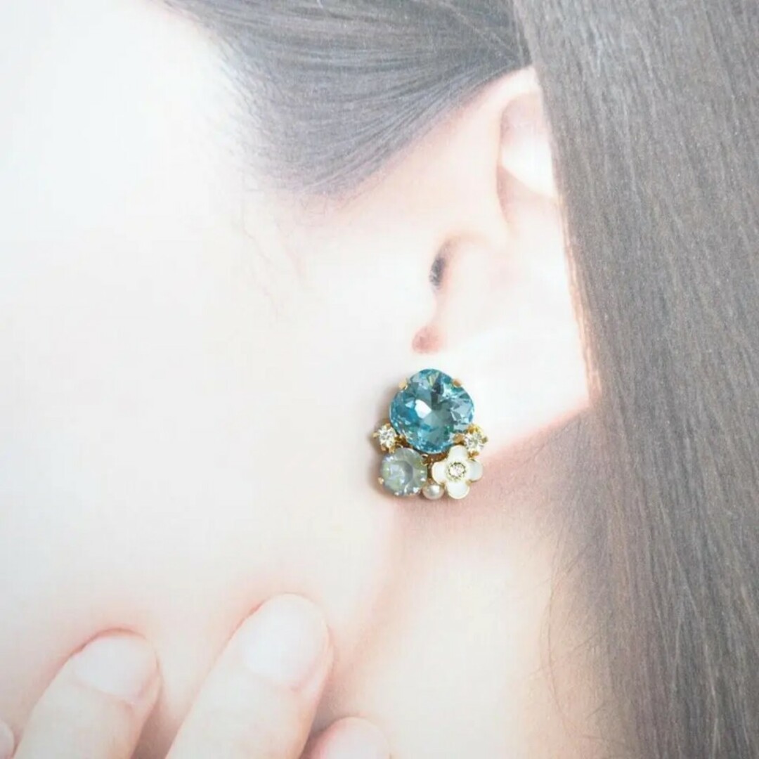 アクアマリン&セリーングレイ♡﻿flower bijouピアス レディースのアクセサリー(ピアス)の商品写真