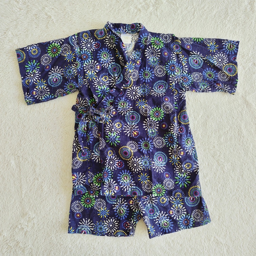 甚平　キッズ甚平　花火柄　100cm キッズ/ベビー/マタニティのキッズ服男の子用(90cm~)(甚平/浴衣)の商品写真