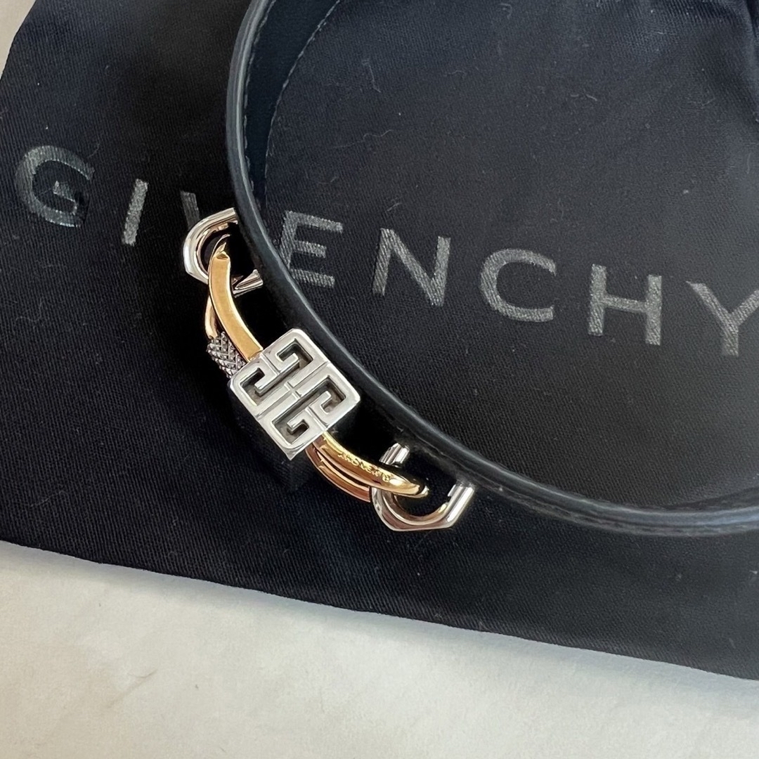 GIVENCHY(ジバンシィ)のGIVENCHY レザー ロック ブレスレット(サイズ1) メンズのアクセサリー(ブレスレット)の商品写真