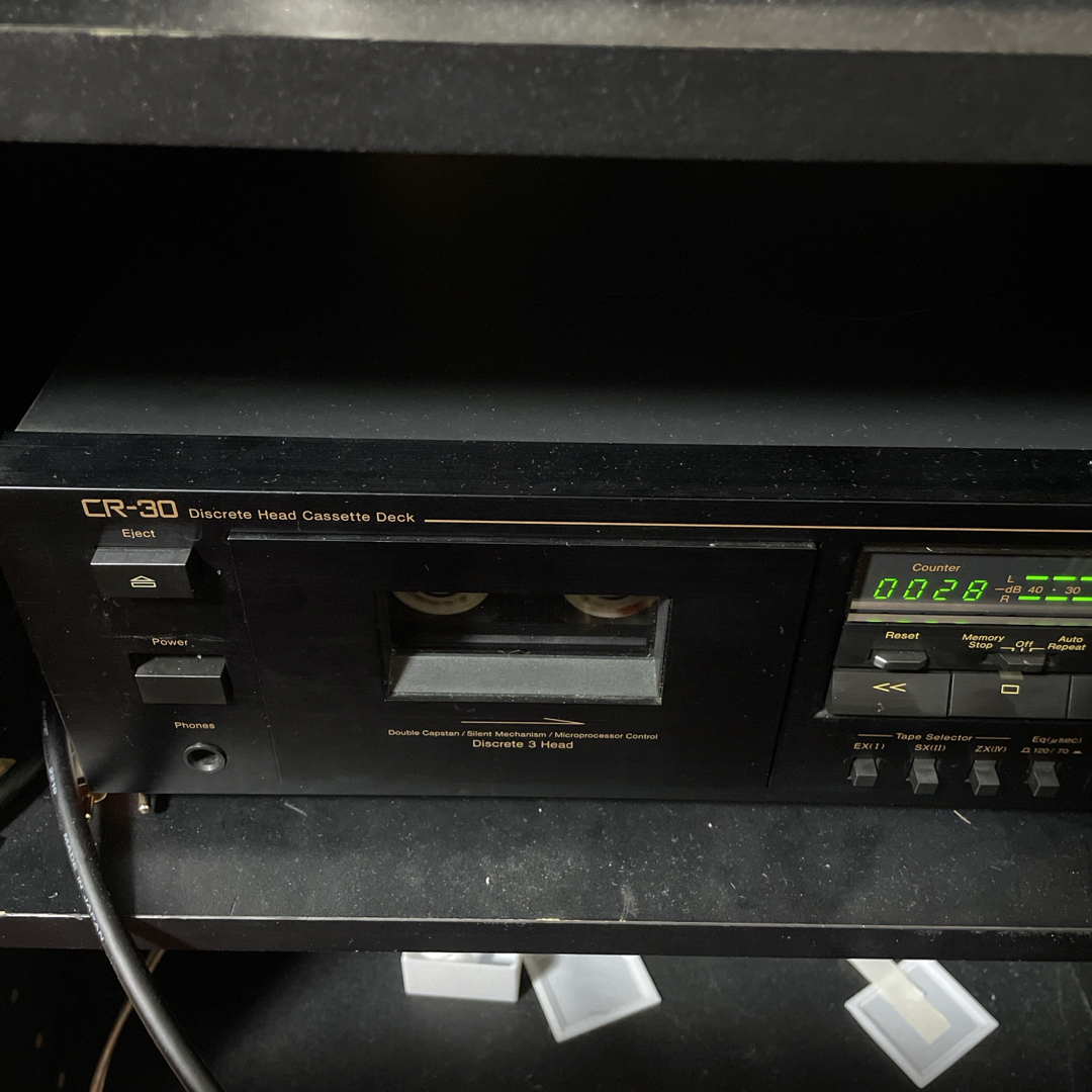 Nakamichi CR-30 3ヘッドシステムのナカミチ伝統のカセットデッキ。 エンタメ/ホビーのトレーディングカード(その他)の商品写真