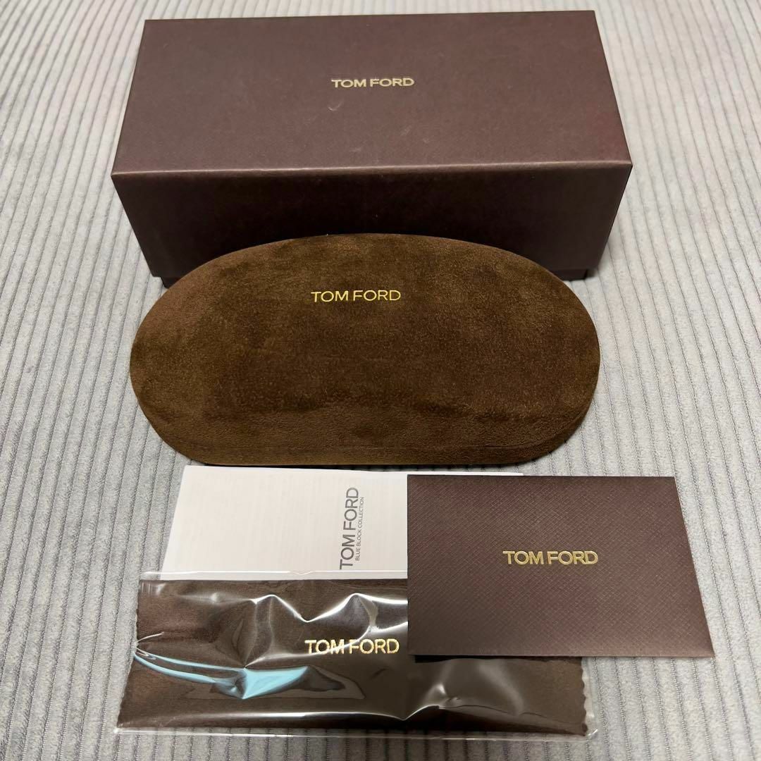 TOM FORD(トムフォード)の新品 TOM FORD トムフォード  メガネ 伊達眼鏡 フレーム FT5726 レディースのファッション小物(サングラス/メガネ)の商品写真