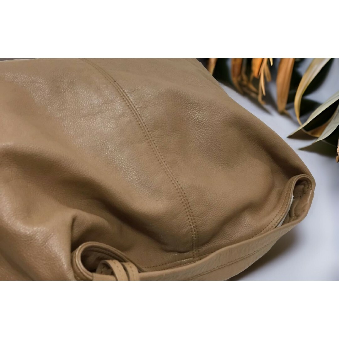 Furla(フルラ)のフルラ 本革 レザー ハンド トート バッグ A4収納可能 ブラウン軽量 3 レディースのバッグ(トートバッグ)の商品写真