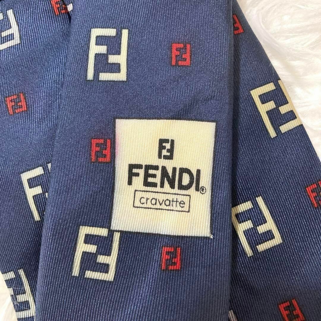 FENDI(フェンディ)の【世界高級ブランド】フェンディ　ジャガードネクタイ　総柄 メンズのファッション小物(ネクタイ)の商品写真