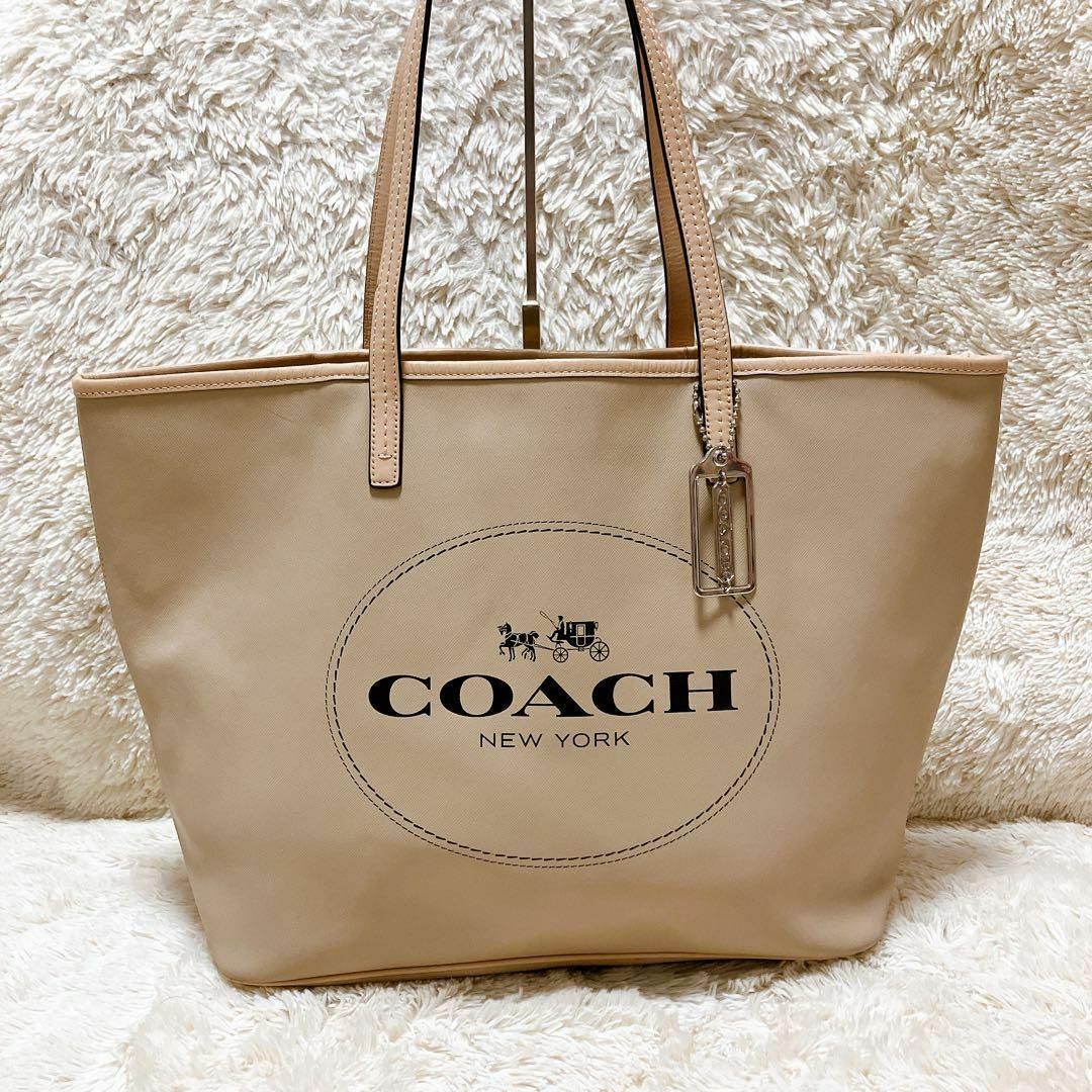 COACH(コーチ)のCOACH トートバッグ ハンドバッグ デカロゴ シルバー F31315 レザー レディースのバッグ(トートバッグ)の商品写真