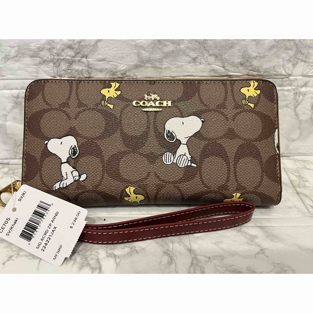 COACH(コーチ)のCOACH 長財布　SNOOPY×PEANUTS 新品 レディースのファッション小物(財布)の商品写真