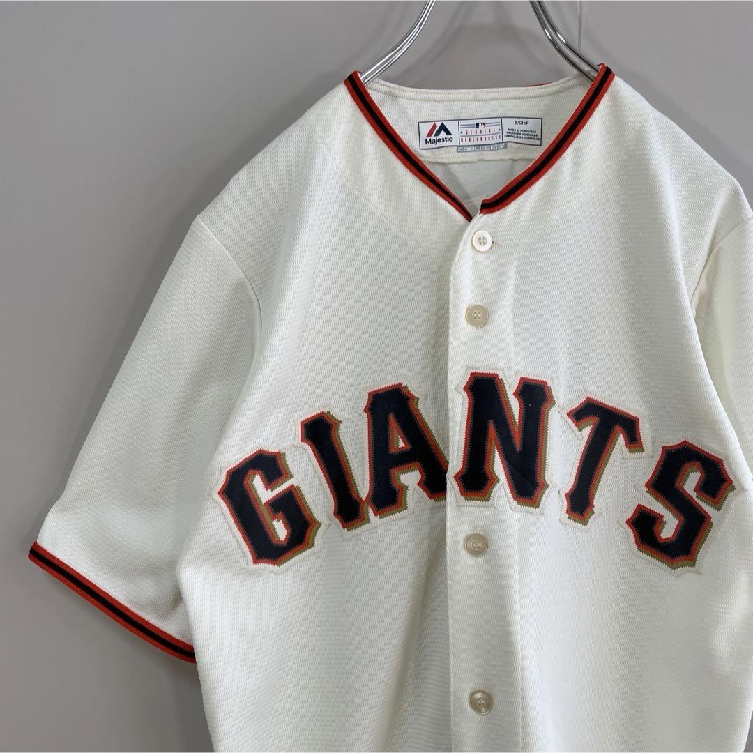 Majestic(マジェスティック)の【ビッグ刺繍ロゴ、ベースボールシャツ】Majestic MLBジャイアンツ古着 メンズのトップス(シャツ)の商品写真