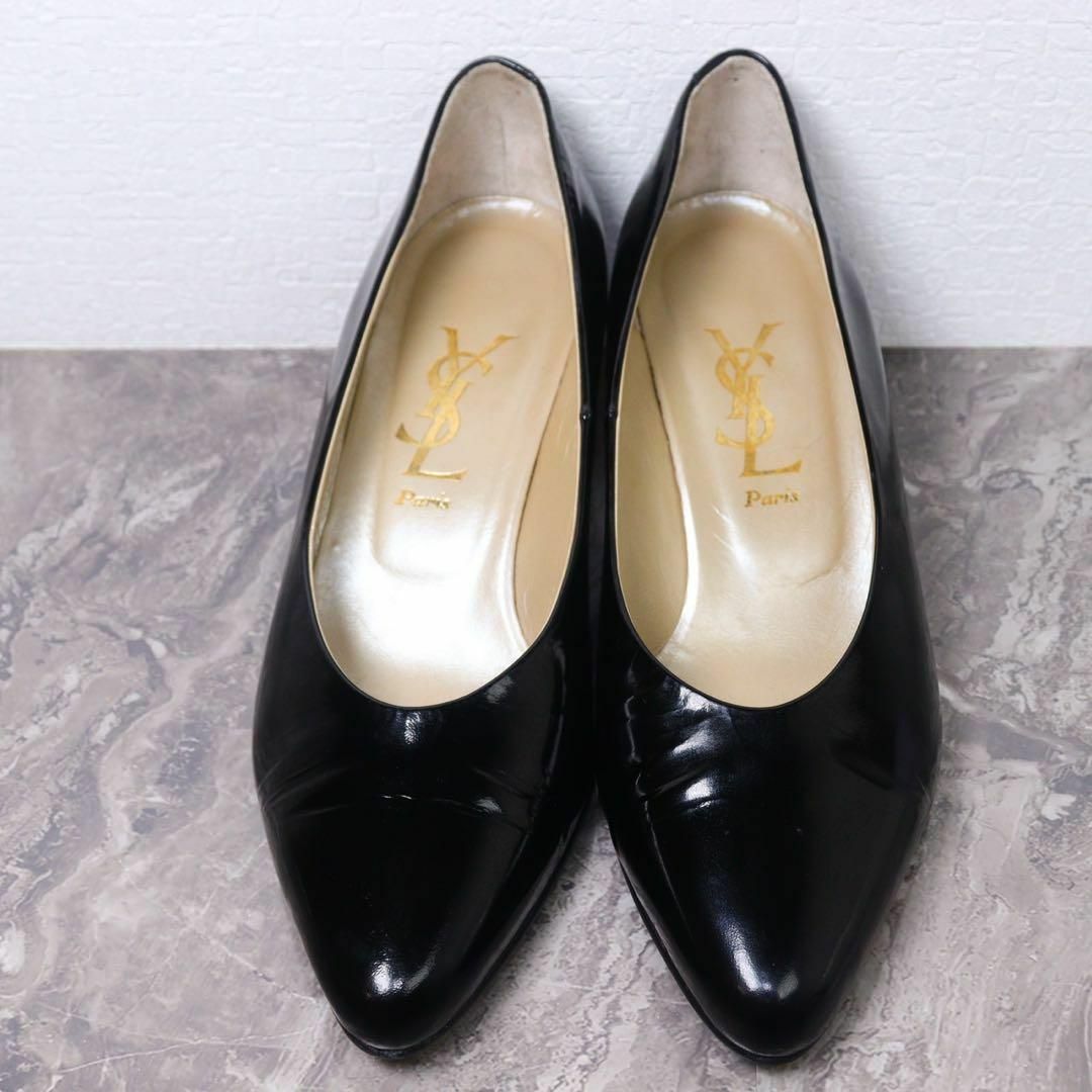 Yves Saint Laurent(イヴサンローラン)の【美品】イヴサンローラン 22.5 YSL エナメル 黒 パンプス レディースの靴/シューズ(ハイヒール/パンプス)の商品写真