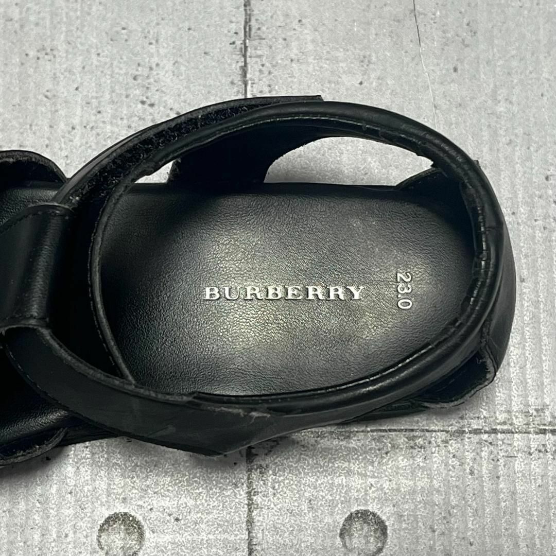 【美品】BURBERRY（バーバリー） 子供サンダル ブラック 23cm キッズ/ベビー/マタニティのキッズ靴/シューズ(15cm~)(サンダル)の商品写真