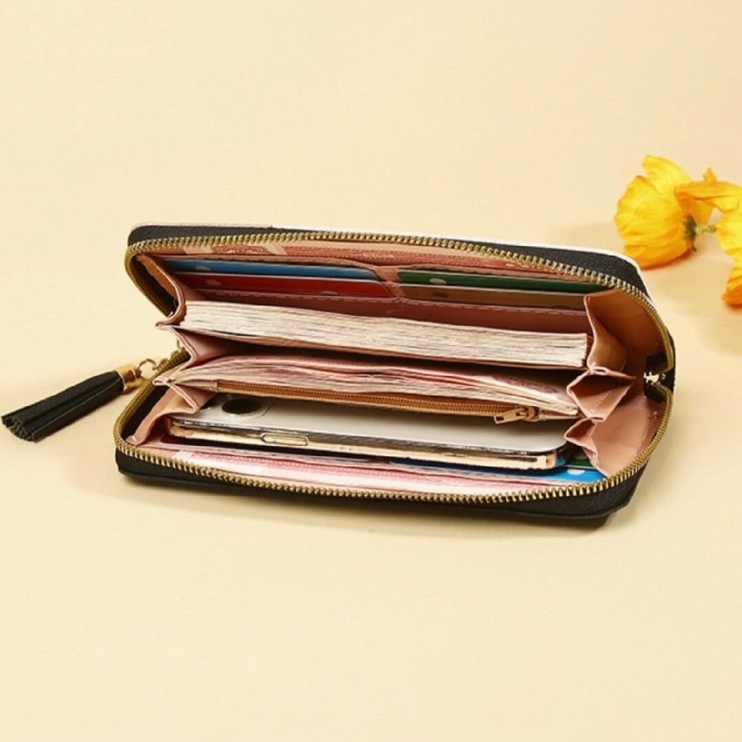 長財布　ピンク　ベージュ　大容量　カード収納　ラウンドファスナー　レディース レディースのファッション小物(財布)の商品写真