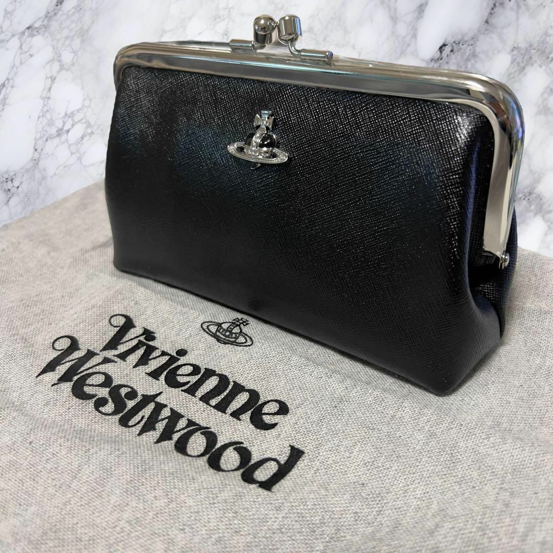 Vivienne Westwood(ヴィヴィアンウエストウッド)の【新品】Vivienne Westwood　がま口ポーチ　オーブ　革　ブラック レディースのファッション小物(ポーチ)の商品写真