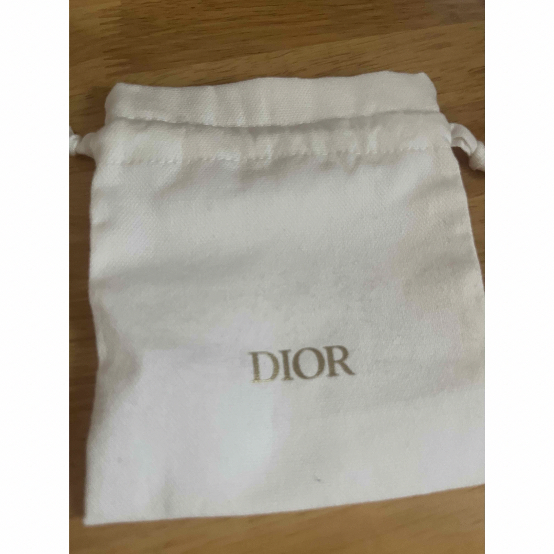 Dior(ディオール)の美品✨限定品DIOR サンククルールアイシャドウ843 コスメ/美容のベースメイク/化粧品(アイシャドウ)の商品写真