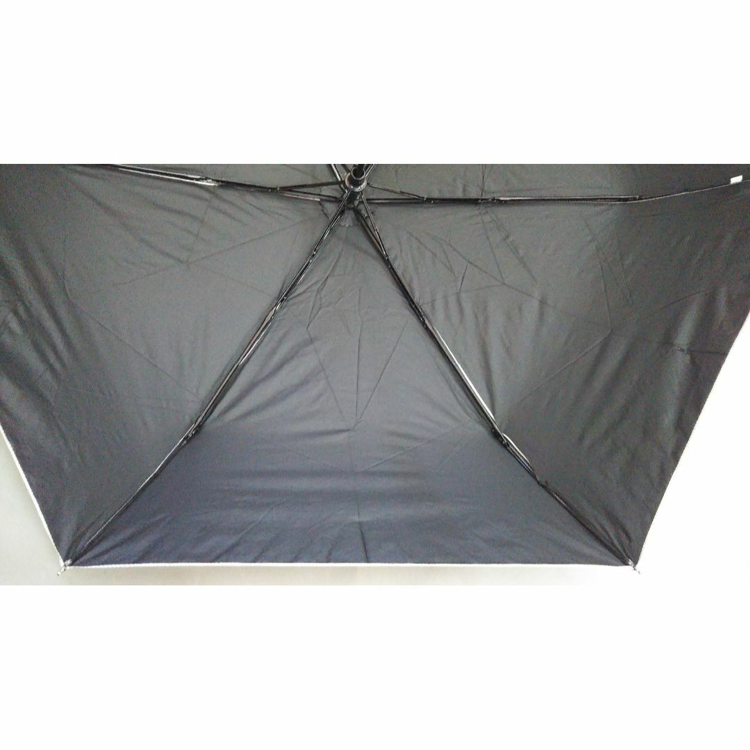 晴雨兼用傘　雨傘　日傘　折りたたみ傘　表シルバー裏ブラック　新品 レディースのファッション小物(傘)の商品写真