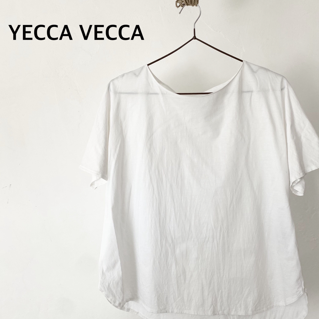 YECCA VECCA(イェッカヴェッカ)のイェッカヴェッカ　ホワイト　半袖　Tシャツ　トップス　綿　フリーサイズ レディースのトップス(Tシャツ(半袖/袖なし))の商品写真