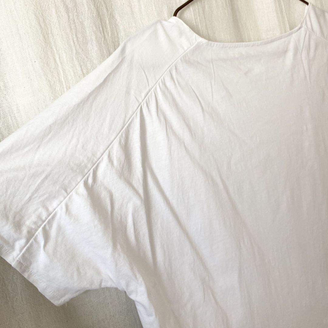 YECCA VECCA(イェッカヴェッカ)のイェッカヴェッカ　ホワイト　半袖　Tシャツ　トップス　綿　フリーサイズ レディースのトップス(Tシャツ(半袖/袖なし))の商品写真