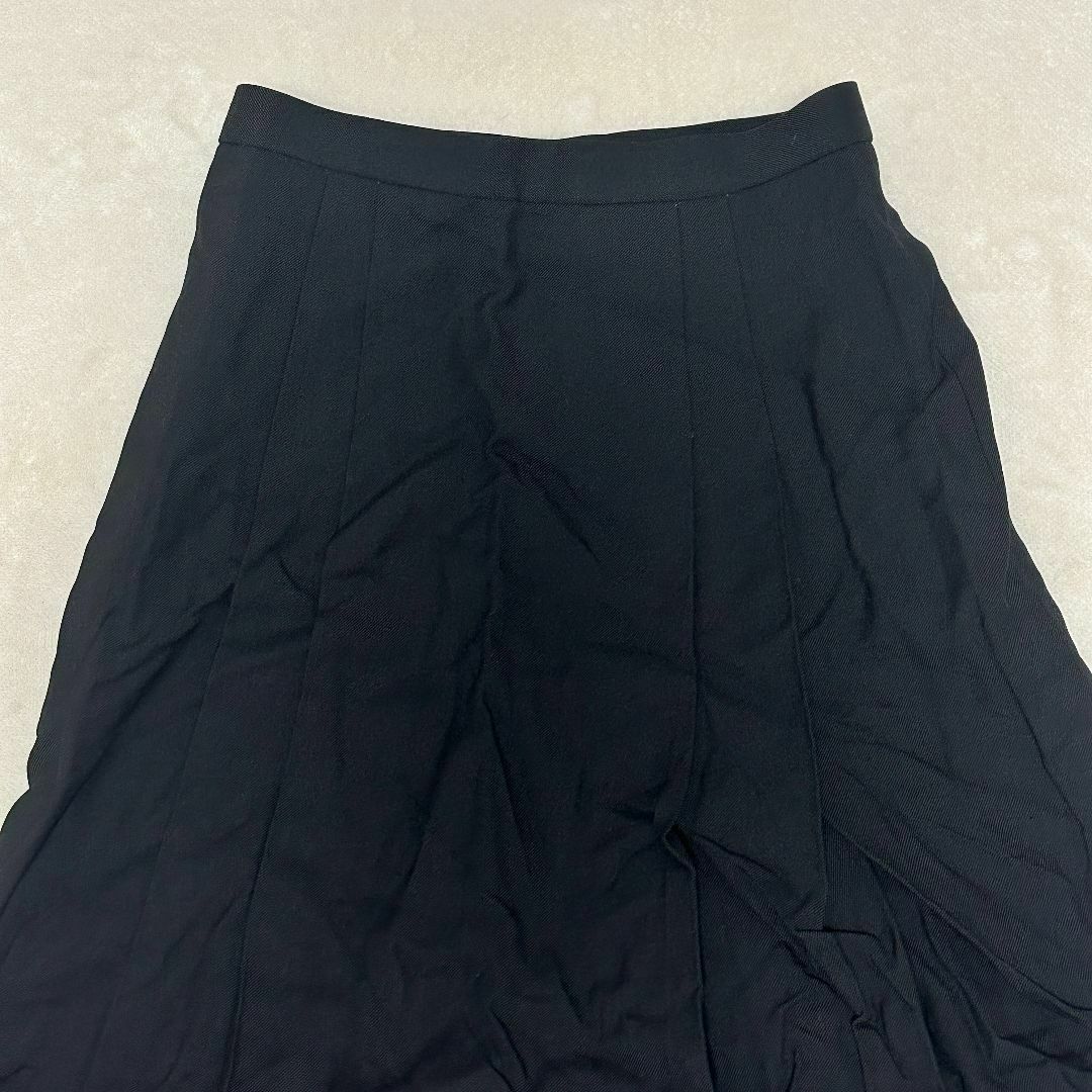 ひざ丈フレアスカート　プリーツ　ウール　ブラック レディースのスカート(ひざ丈スカート)の商品写真