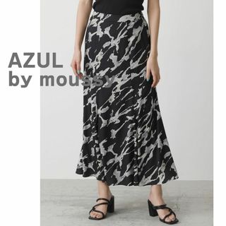 アズールバイマウジー(AZUL by moussy)のAZUL by moussy　スカート　黒　フレア　総柄　アイボリー　ティアード(ロングスカート)