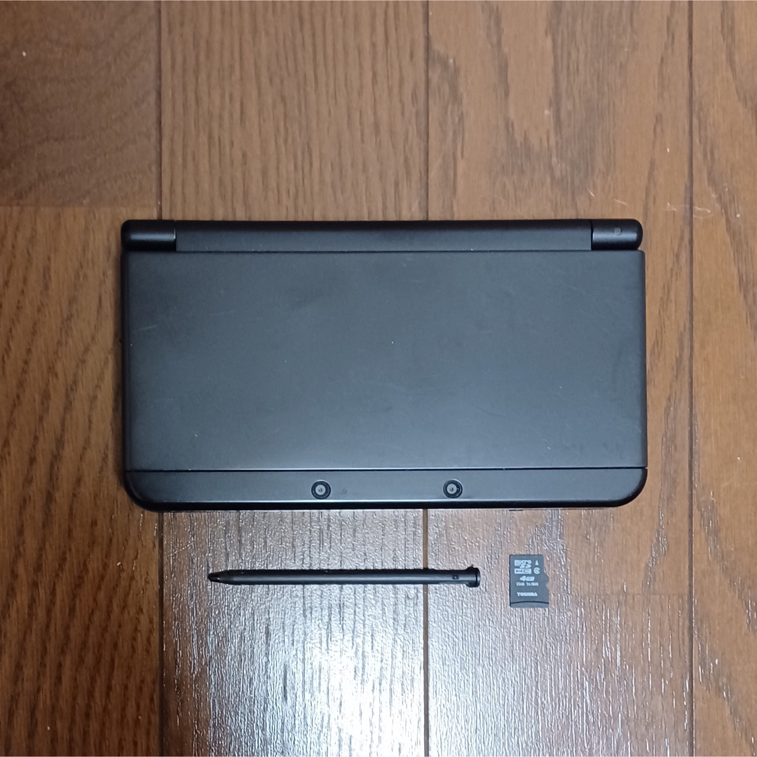 ニンテンドー3DS(ニンテンドー3DS)のnew ニンテンドー3DS ブラック 中古 エンタメ/ホビーのゲームソフト/ゲーム機本体(携帯用ゲーム機本体)の商品写真