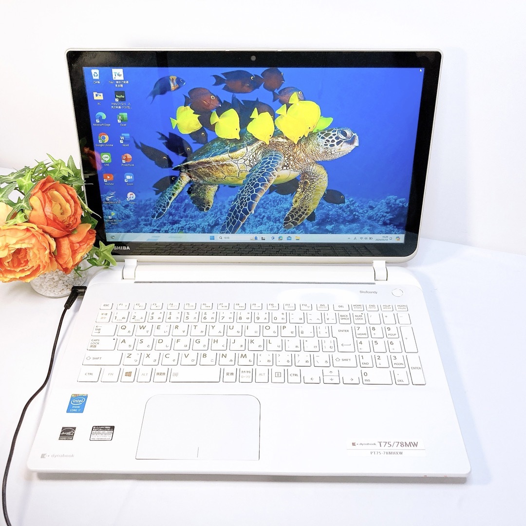 東芝(トウシバ)の東芝Dynabook♡ホワイトノートパソコン♡ブルーレイ♡16GBハイスペ スマホ/家電/カメラのPC/タブレット(ノートPC)の商品写真