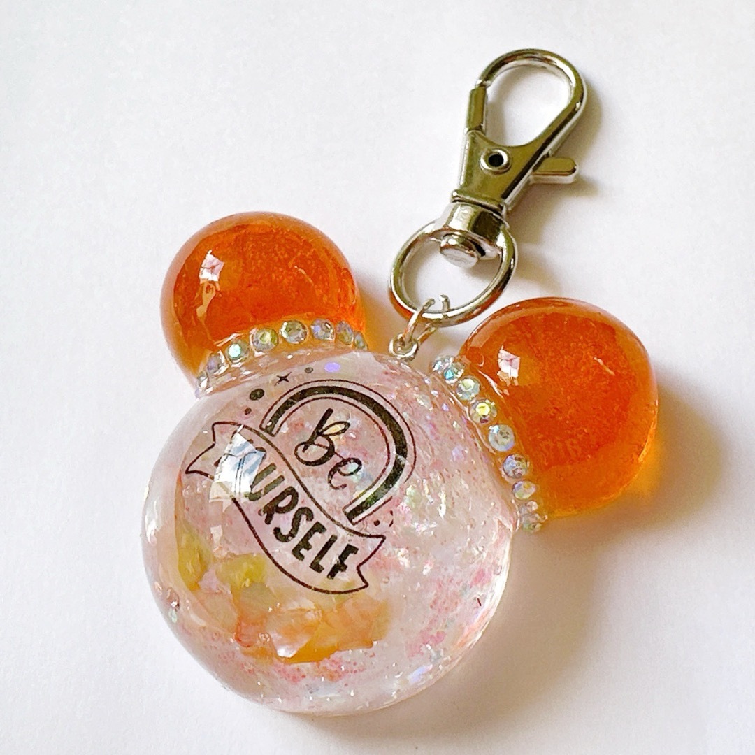 オレンジ：ORANGE  水晶さざれ入り ぷっくりキラりん ネズミさん  ハンドメイドのアクセサリー(チャーム)の商品写真