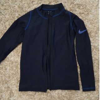 ナイキ(NIKE)のナイキ ラッシュガード 140 ネイビー(水着)