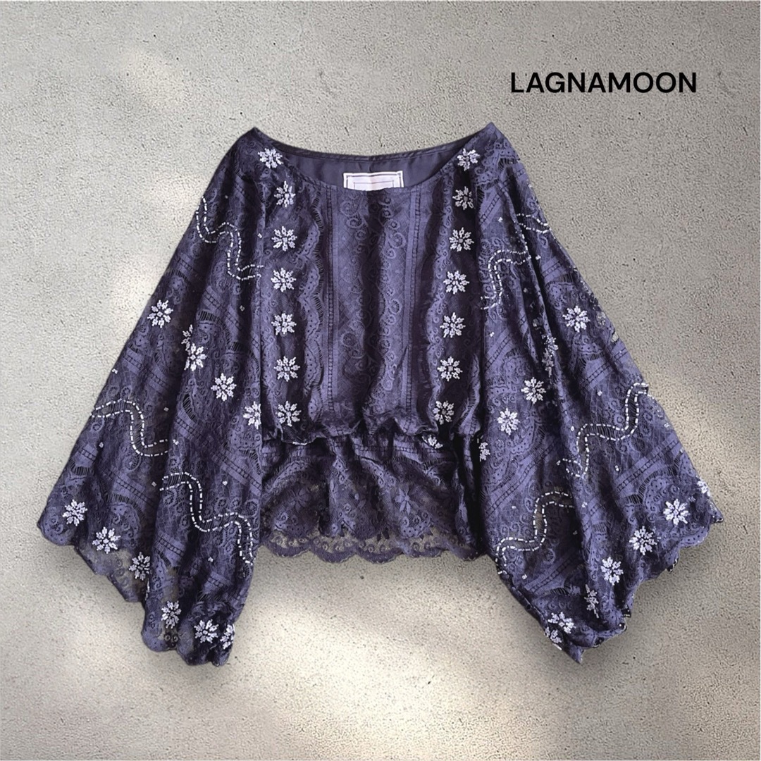 LagunaMoon(ラグナムーン)のLaguna Moon ビジュー ビーズ レース ブラウス 黒 トップス レディースのトップス(シャツ/ブラウス(長袖/七分))の商品写真