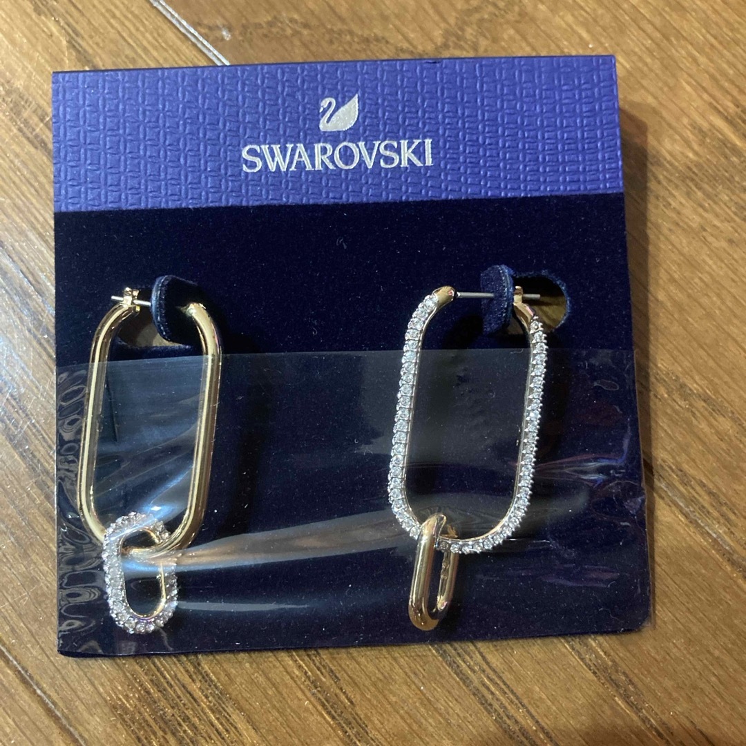 SWAROVSKI(スワロフスキー)のスワロフスキー Time フープピアス 新品未使用 レディースのアクセサリー(ピアス)の商品写真