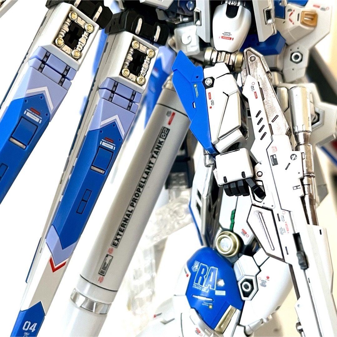 RX-93-ν2 Hi-ν GUNDAM ハイニューガンダム 完成品 RG エンタメ/ホビーのおもちゃ/ぬいぐるみ(模型/プラモデル)の商品写真