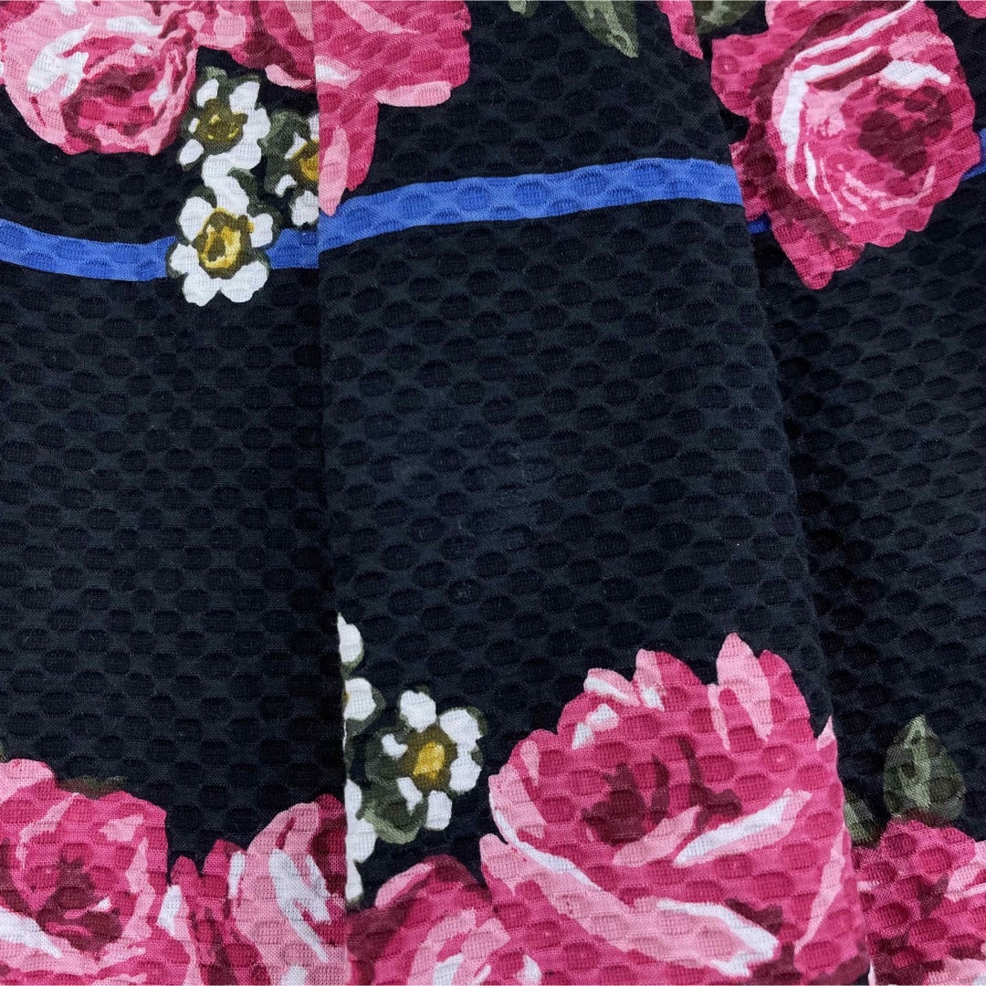 M'S GRACY(エムズグレイシー)のエムズグレイシー　花柄　ブラック　ローズ　ワンピース レディースのワンピース(ひざ丈ワンピース)の商品写真