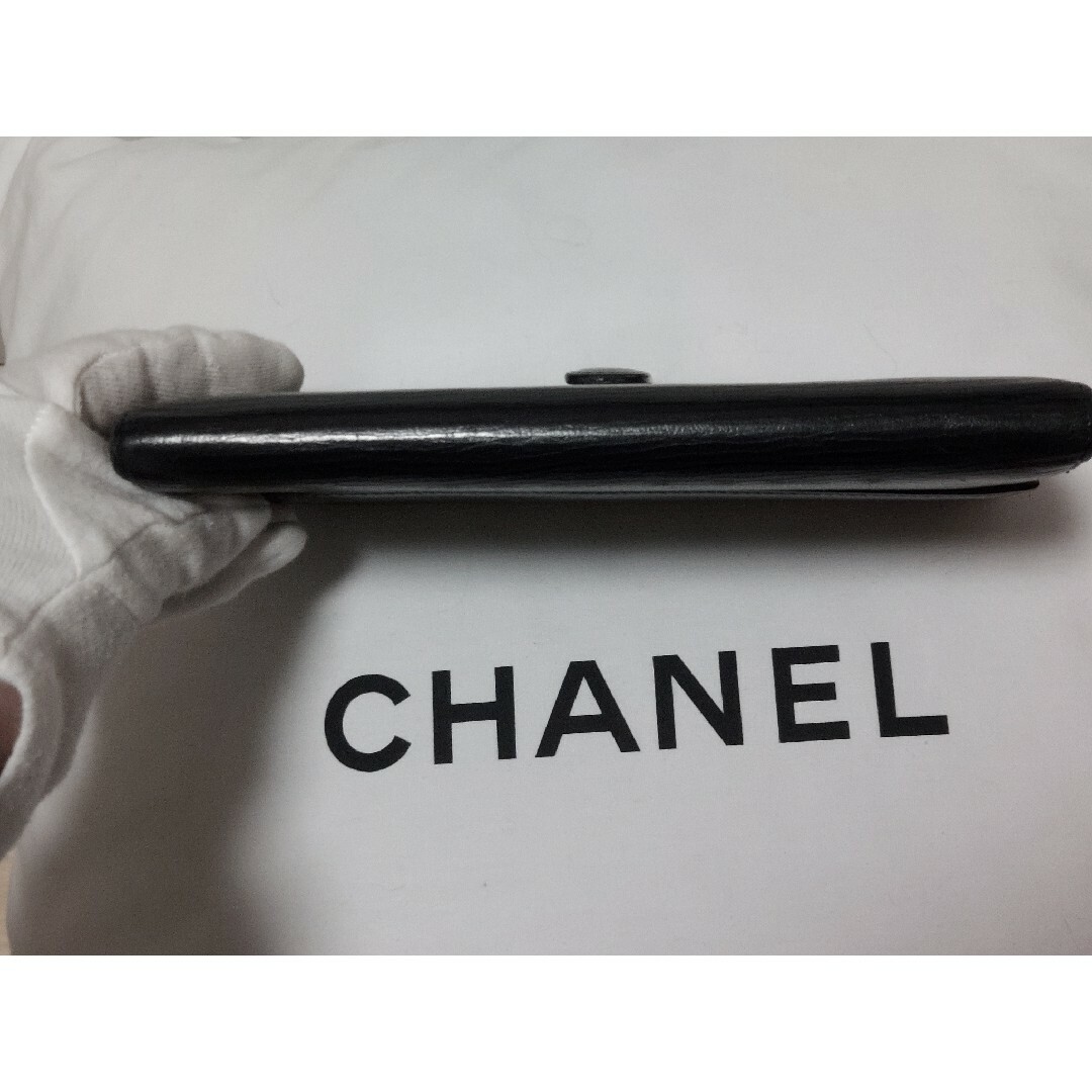 CHANEL(シャネル)のCHANEL シャネル 長財布 レザー 二つ折り 長財布 ブラック 黒 本革 レディースのファッション小物(財布)の商品写真